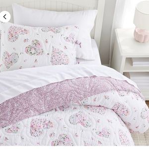 Pottery Barn Kids floral hearts reversible quilt twin